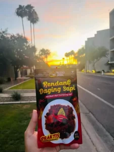 Pusako Amak Goes to USA